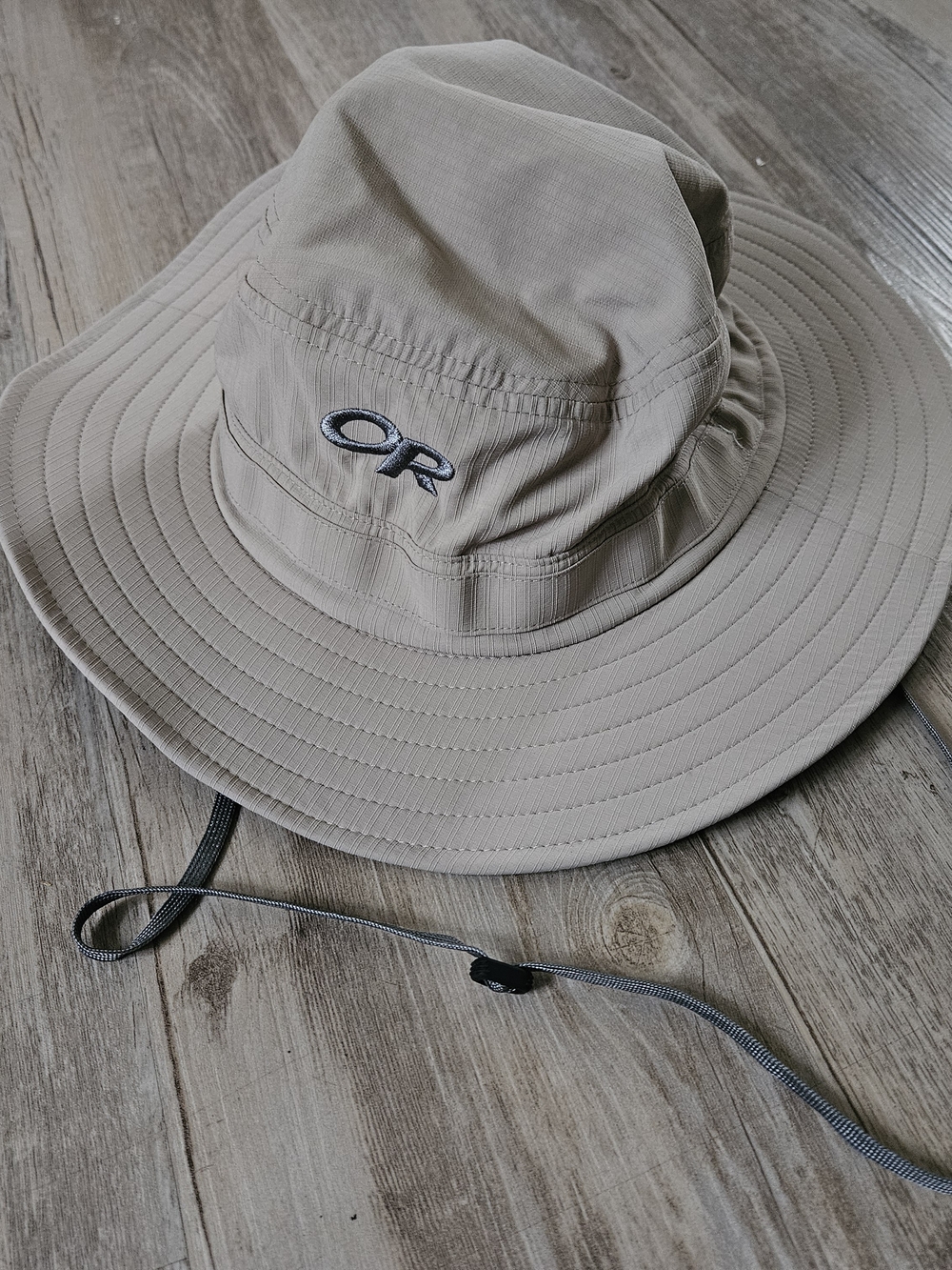 Outdoor Research Men's Iight Tan Wide Brim Helios Sun Hat XL Hiking Outdoor